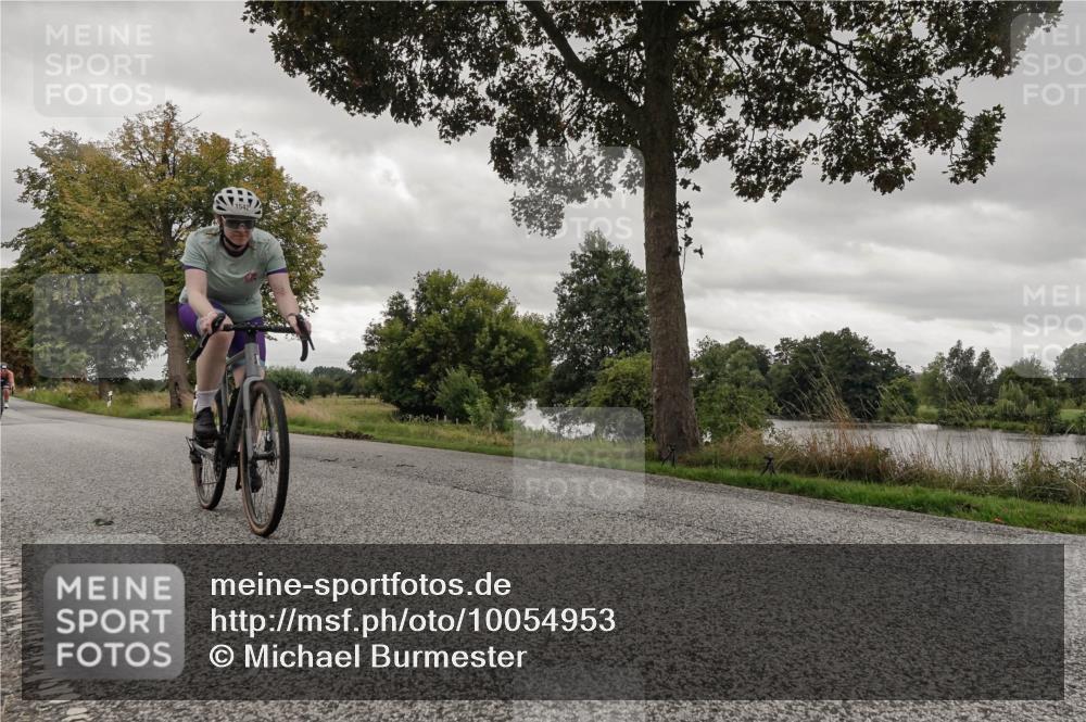 30.08.2026 - Elbe Triathlon Hamburg Michael Burmester http://msf.ph/oto/10054953 30.08.2026 11:18:49 Radfahren 1333, 1542, 1689 meine-sportfotos.de