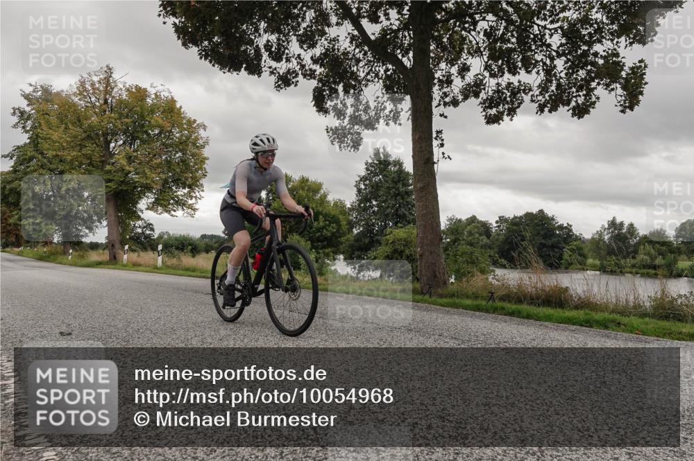 30.08.2026 - Elbe Triathlon Hamburg Michael Burmester http://msf.ph/oto/10054968 30.08.2026 11:19:25 Radfahren 1443, 1521 meine-sportfotos.de