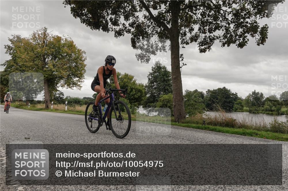 30.08.2026 - Elbe Triathlon Hamburg Michael Burmester http://msf.ph/oto/10054975 30.08.2026 11:19:39 Radfahren 1519, 1520, 1587 meine-sportfotos.de