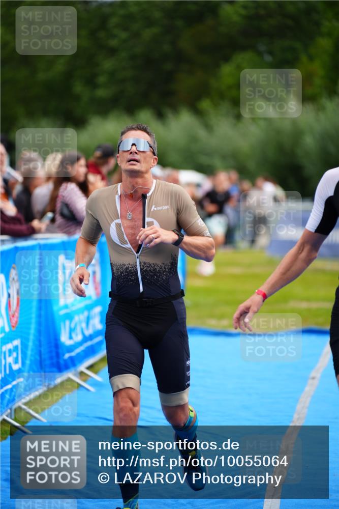 30.08.2026 - Elbe Triathlon Hamburg LAZAROV Photography http://msf.ph/oto/10055064 30.08.2026 11:00:44 Ziel 248, 584 meine-sportfotos.de