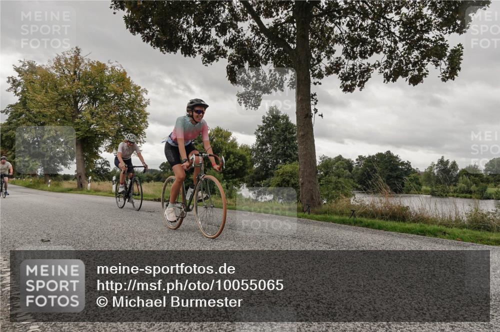 30.08.2026 - Elbe Triathlon Hamburg Michael Burmester http://msf.ph/oto/10055065 30.08.2026 11:22:39 Radfahren 1095, 1401, 1483 meine-sportfotos.de