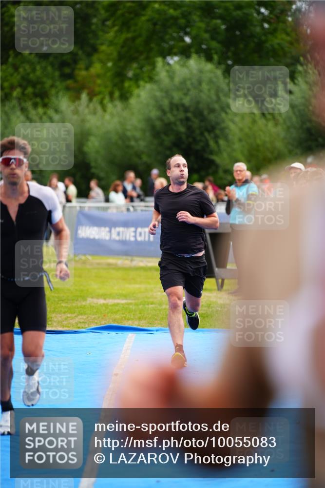30.08.2026 - Elbe Triathlon Hamburg LAZAROV Photography http://msf.ph/oto/10055083 30.08.2026 11:00:56 Ziel 498, 676 meine-sportfotos.de