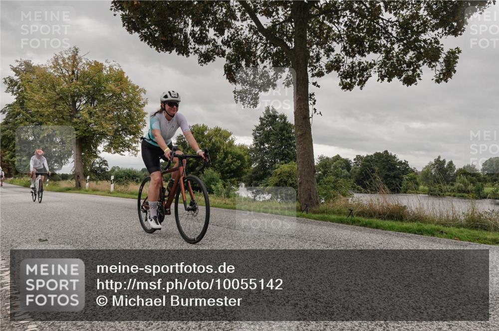 30.08.2026 - Elbe Triathlon Hamburg Michael Burmester http://msf.ph/oto/10055142 30.08.2026 11:25:51 Radfahren 1396, 1601, 1602, 1675 meine-sportfotos.de