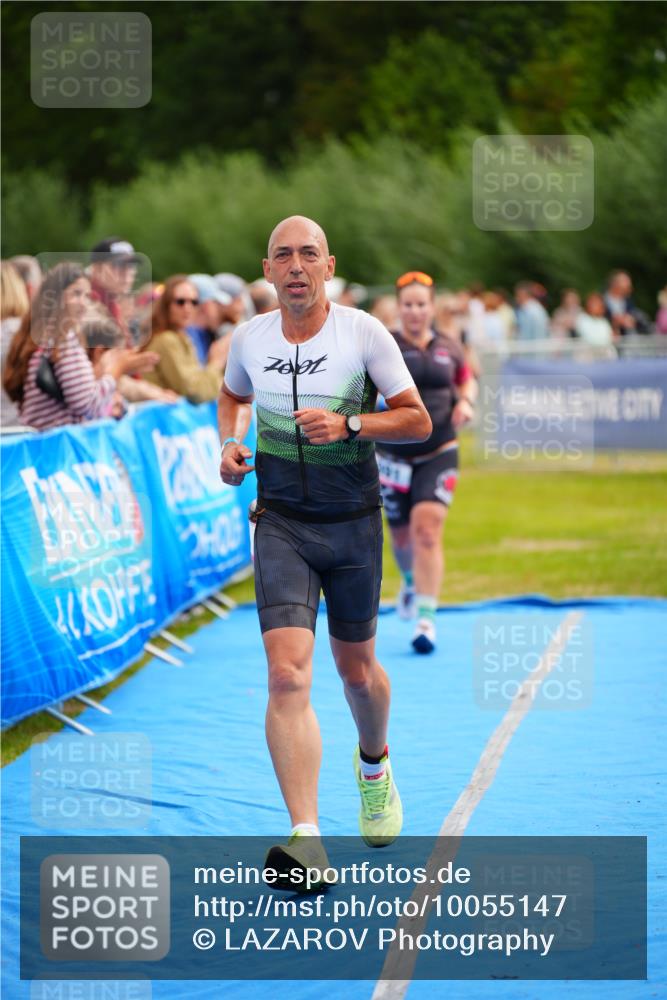 30.08.2026 - Elbe Triathlon Hamburg LAZAROV Photography http://msf.ph/oto/10055147 30.08.2026 11:01:15 Ziel 261, 391 meine-sportfotos.de