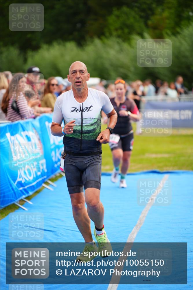 30.08.2026 - Elbe Triathlon Hamburg LAZAROV Photography http://msf.ph/oto/10055150 30.08.2026 11:01:15 Ziel 261, 391 meine-sportfotos.de