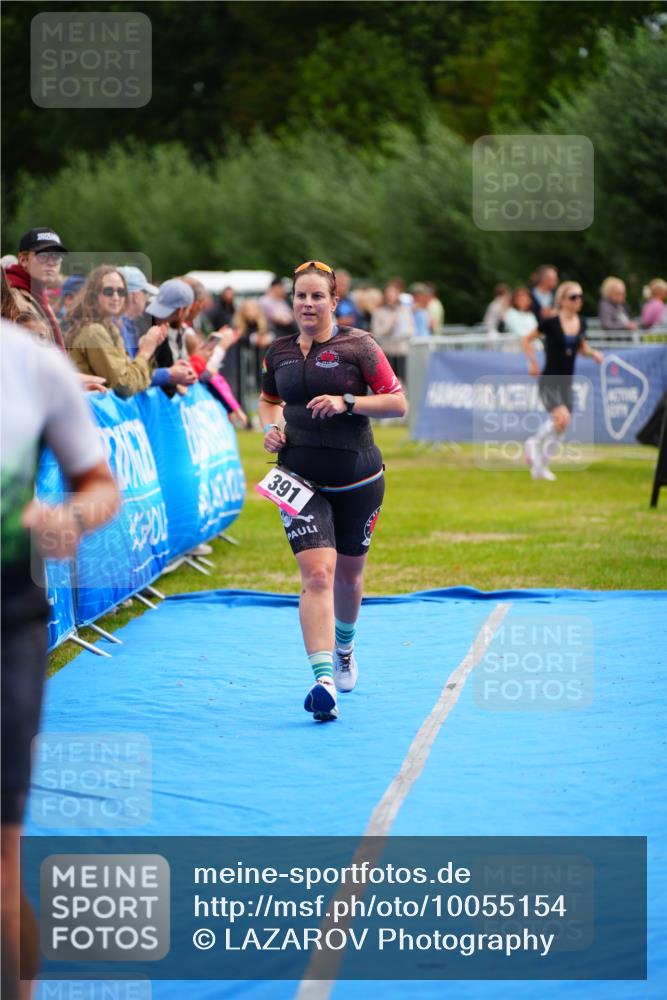 30.08.2026 - Elbe Triathlon Hamburg LAZAROV Photography http://msf.ph/oto/10055154 30.08.2026 11:01:16 Ziel 261, 391 meine-sportfotos.de