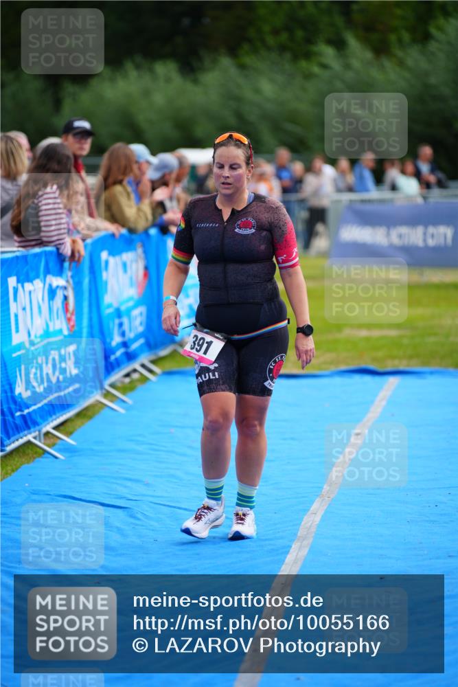 30.08.2026 - Elbe Triathlon Hamburg LAZAROV Photography http://msf.ph/oto/10055166 30.08.2026 11:01:17 Ziel 261, 391 meine-sportfotos.de