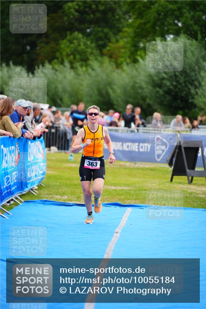 30.08.2026 - Elbe Triathlon Hamburg LAZAROV Photography http://msf.ph/oto/10055184 30.08.2026 11:02:10 Ziel 363 meine-sportfotos.de