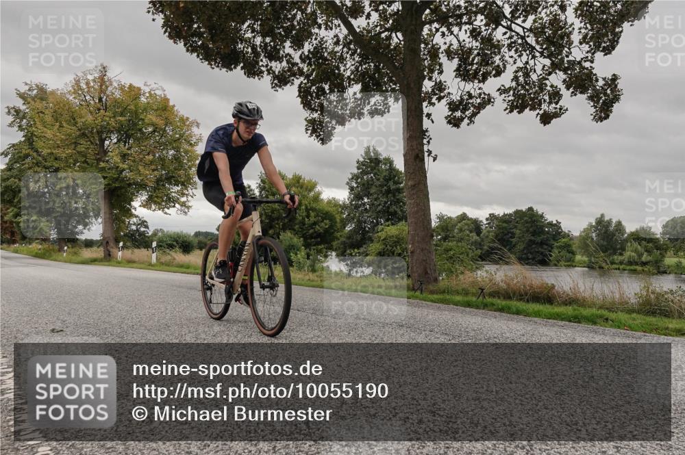 30.08.2026 - Elbe Triathlon Hamburg Michael Burmester http://msf.ph/oto/10055190 30.08.2026 11:26:37 Radfahren 1364, 1432, 1448 meine-sportfotos.de