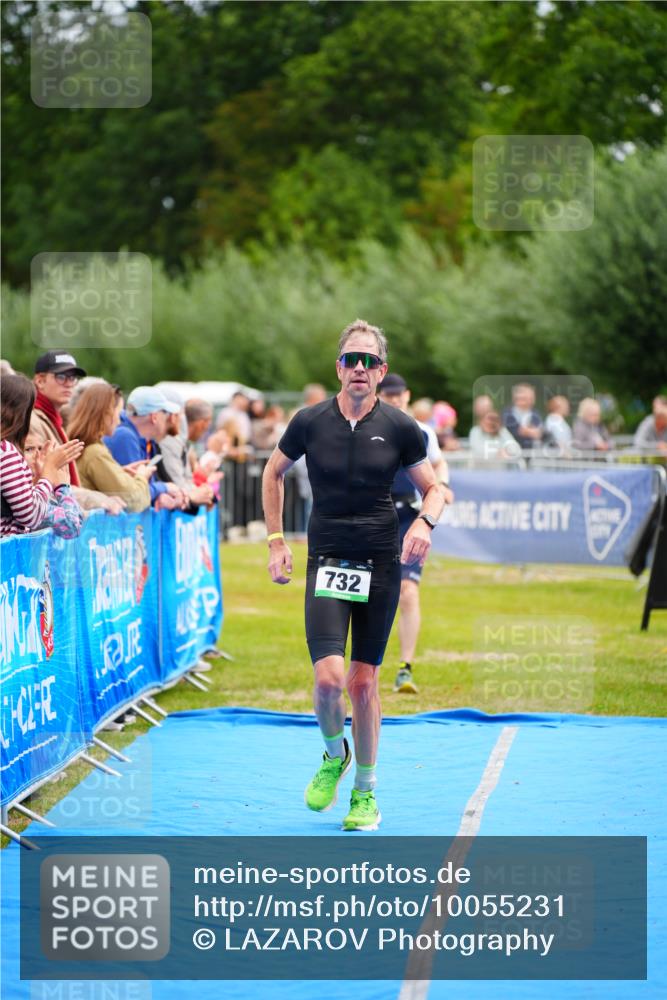 30.08.2026 - Elbe Triathlon Hamburg LAZAROV Photography http://msf.ph/oto/10055231 30.08.2026 11:02:19 Ziel 501, 732 meine-sportfotos.de