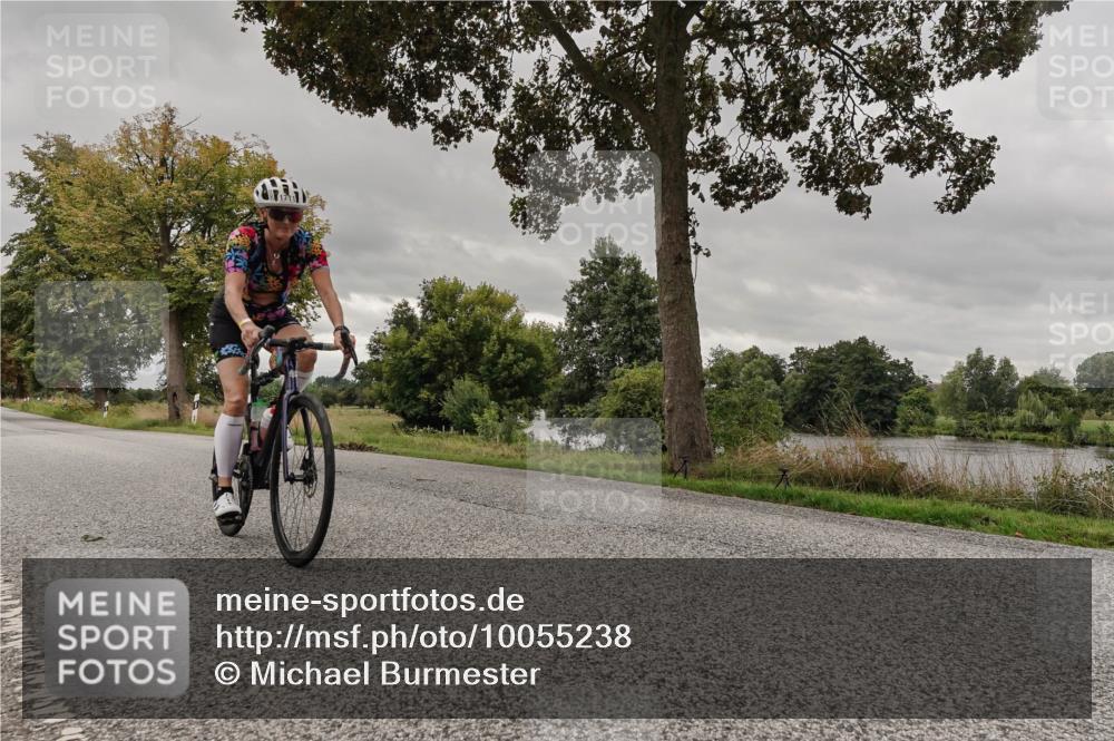 30.08.2026 - Elbe Triathlon Hamburg Michael Burmester http://msf.ph/oto/10055238 30.08.2026 11:27:53 Radfahren 1458, 1466, 1661, 1693, 1704, 1711 meine-sportfotos.de