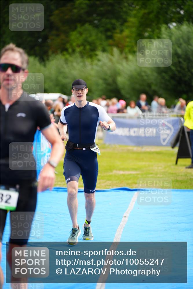 30.08.2026 - Elbe Triathlon Hamburg LAZAROV Photography http://msf.ph/oto/10055247 30.08.2026 11:02:21 Ziel 501, 529, 732 meine-sportfotos.de