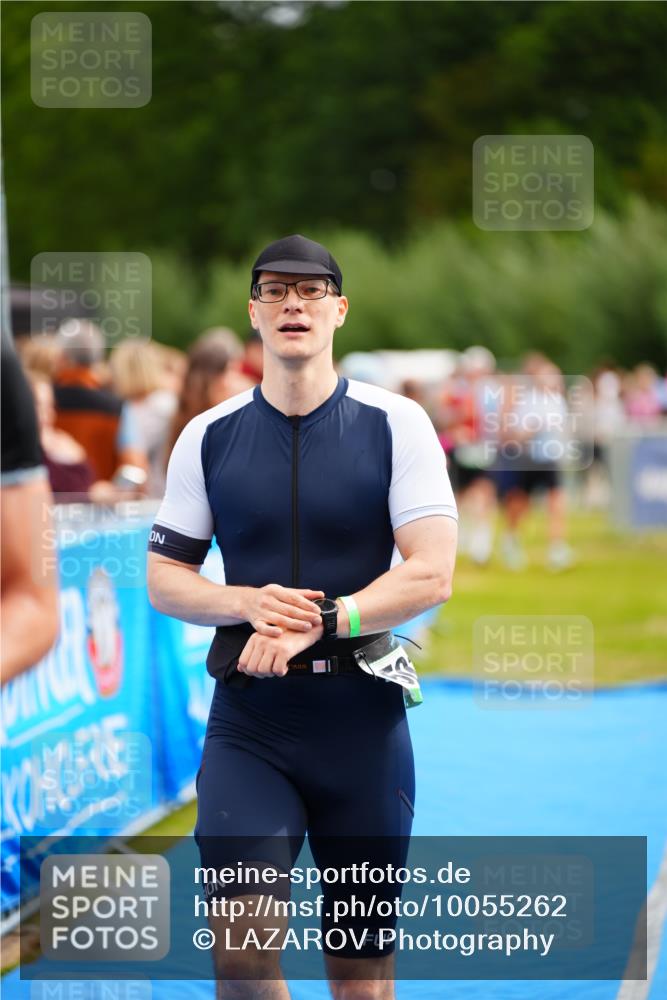30.08.2026 - Elbe Triathlon Hamburg LAZAROV Photography http://msf.ph/oto/10055262 30.08.2026 11:02:23 Ziel 501, 529, 597, 732 meine-sportfotos.de