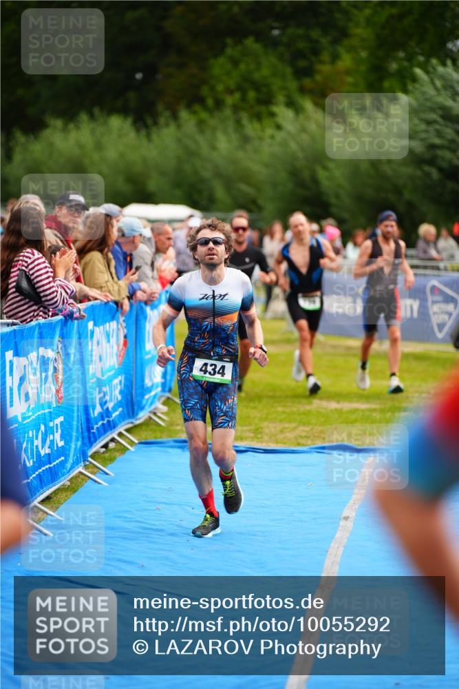 30.08.2026 - Elbe Triathlon Hamburg LAZAROV Photography http://msf.ph/oto/10055292 30.08.2026 11:02:33 Ziel 434, 552, 597, 637, 739, 1116 meine-sportfotos.de