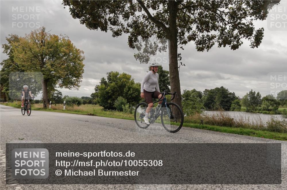 30.08.2026 - Elbe Triathlon Hamburg Michael Burmester http://msf.ph/oto/10055308 30.08.2026 11:30:19 Radfahren 1427, 1467, 1592 meine-sportfotos.de