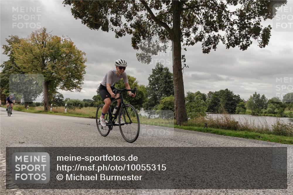 30.08.2026 - Elbe Triathlon Hamburg Michael Burmester http://msf.ph/oto/10055315 30.08.2026 11:30:34 Radfahren 1480, 1510, 1549, 1714 meine-sportfotos.de