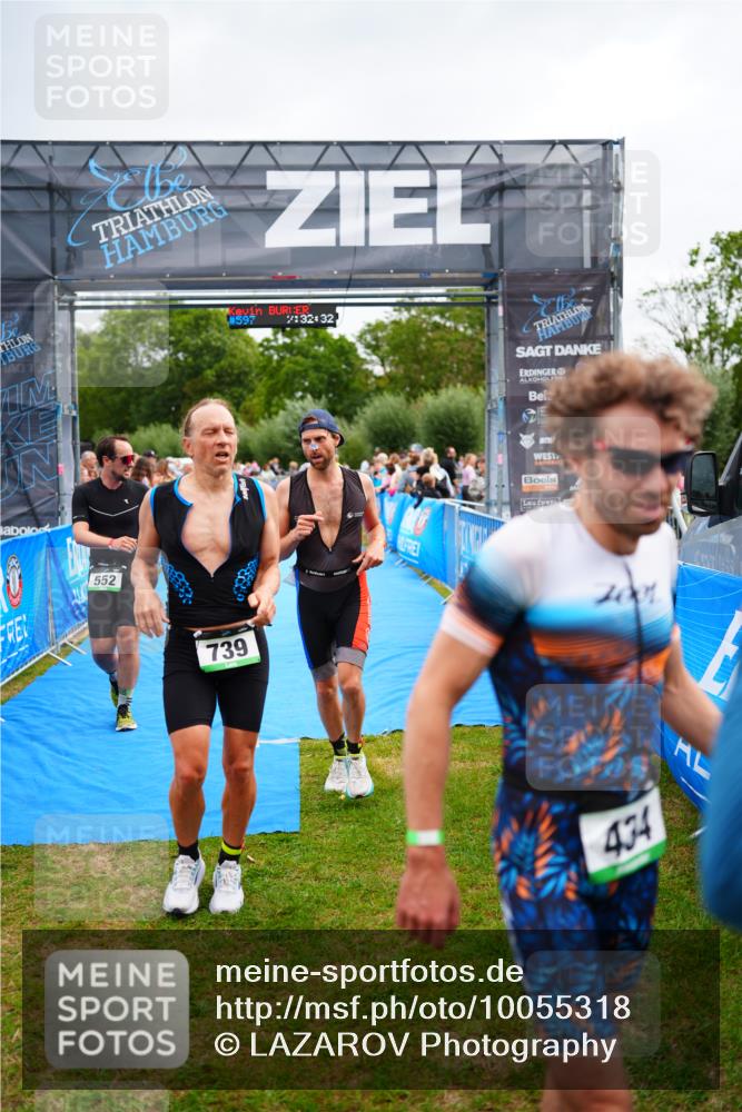 30.08.2026 - Elbe Triathlon Hamburg LAZAROV Photography http://msf.ph/oto/10055318 30.08.2026 11:02:40 Ziel 552, 637, 739, 1116 meine-sportfotos.de