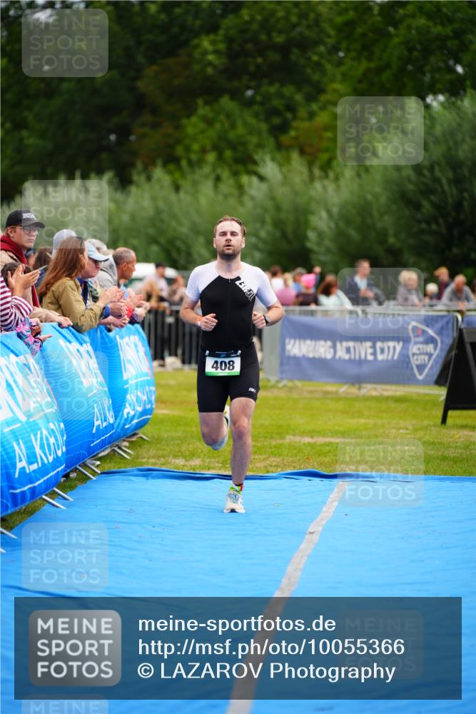 30.08.2026 - Elbe Triathlon Hamburg LAZAROV Photography http://msf.ph/oto/10055366 30.08.2026 11:02:59 Ziel 408 meine-sportfotos.de