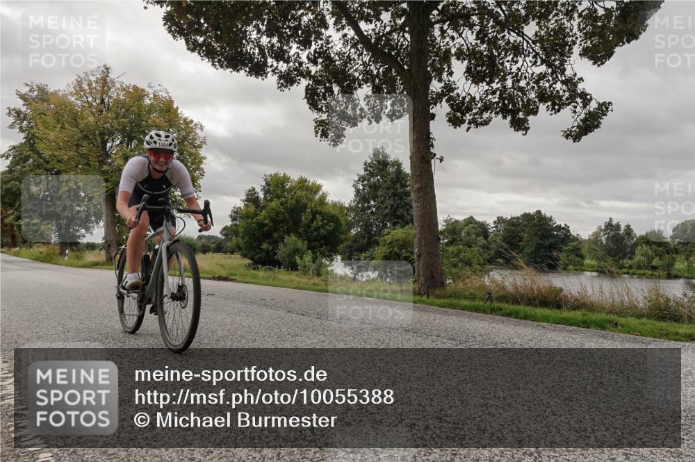 30.08.2026 - Elbe Triathlon Hamburg Michael Burmester http://msf.ph/oto/10055388 30.08.2026 11:32:56 Radfahren 1584 meine-sportfotos.de