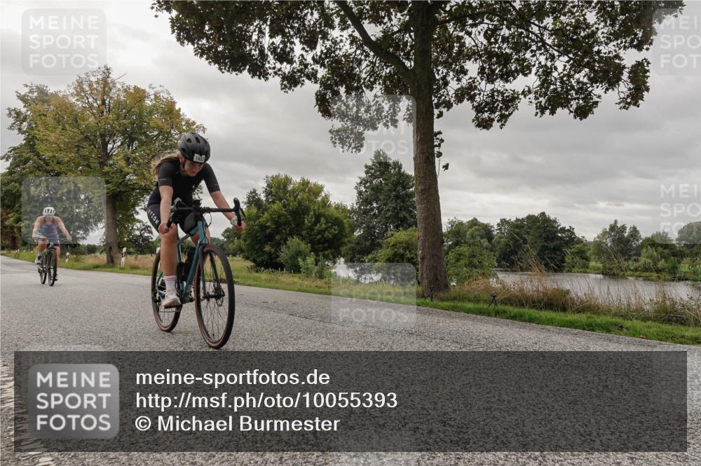 30.08.2026 - Elbe Triathlon Hamburg Michael Burmester http://msf.ph/oto/10055393 30.08.2026 11:33:10 Radfahren 1402, 1583, 1591 meine-sportfotos.de