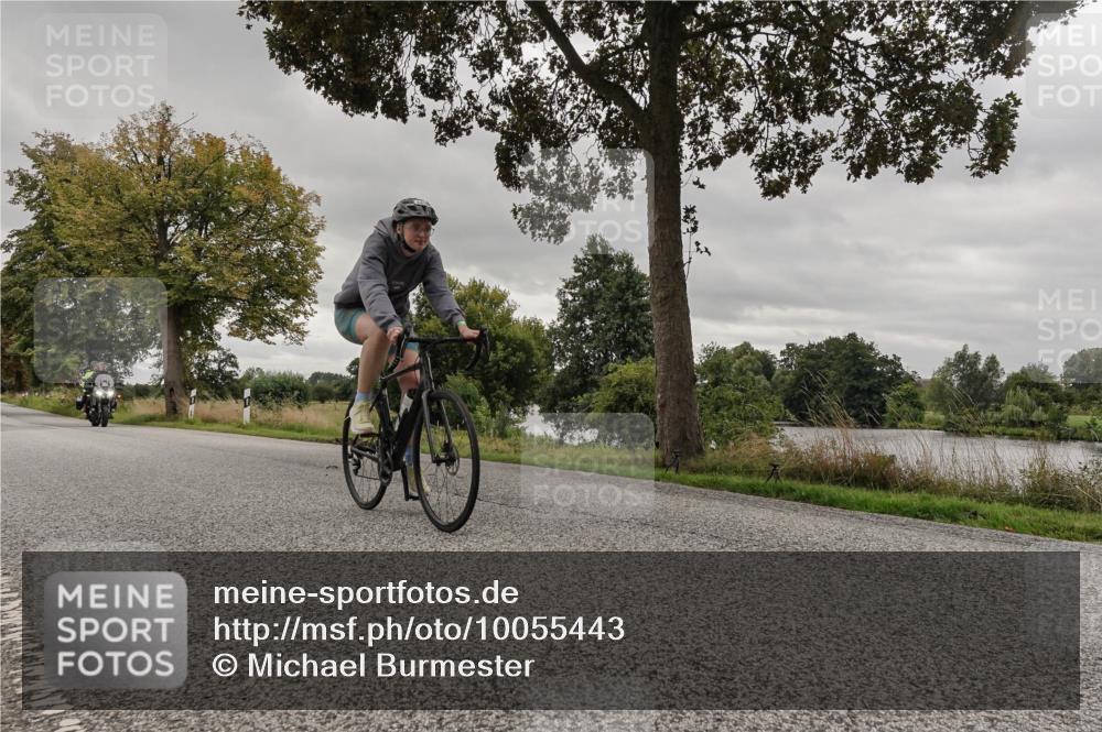 30.08.2026 - Elbe Triathlon Hamburg Michael Burmester http://msf.ph/oto/10055443 30.08.2026 11:35:35 Radfahren 1418, 1433 meine-sportfotos.de