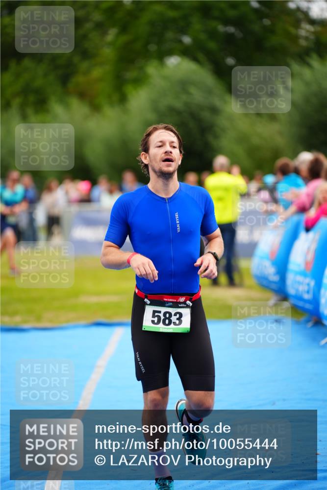 30.08.2026 - Elbe Triathlon Hamburg LAZAROV Photography http://msf.ph/oto/10055444 30.08.2026 11:03:42 Ziel 583 meine-sportfotos.de