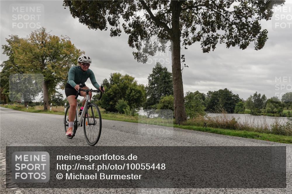 30.08.2026 - Elbe Triathlon Hamburg Michael Burmester http://msf.ph/oto/10055448 30.08.2026 11:35:39 Radfahren 1433 meine-sportfotos.de