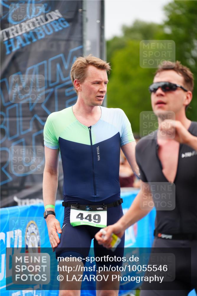 30.08.2026 - Elbe Triathlon Hamburg LAZAROV Photography http://msf.ph/oto/10055546 30.08.2026 11:04:09 Ziel 449, 658, 976, 1897 meine-sportfotos.de