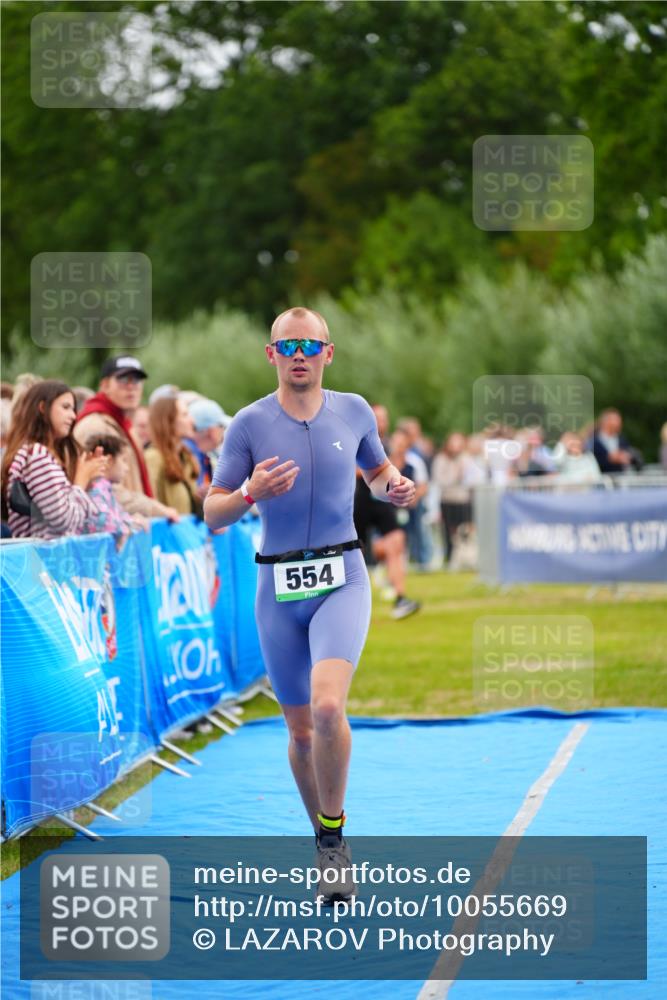 30.08.2026 - Elbe Triathlon Hamburg LAZAROV Photography http://msf.ph/oto/10055669 30.08.2026 11:05:07 Ziel 554, 656 meine-sportfotos.de