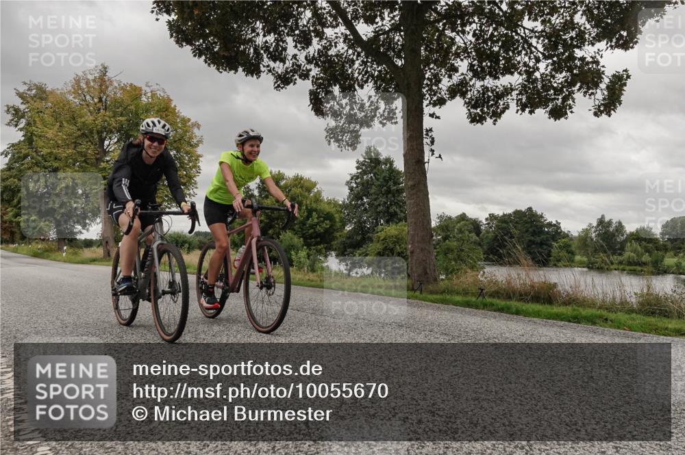 30.08.2026 - Elbe Triathlon Hamburg Michael Burmester http://msf.ph/oto/10055670 30.08.2026 11:47:15 Radfahren 1604, 1613 meine-sportfotos.de