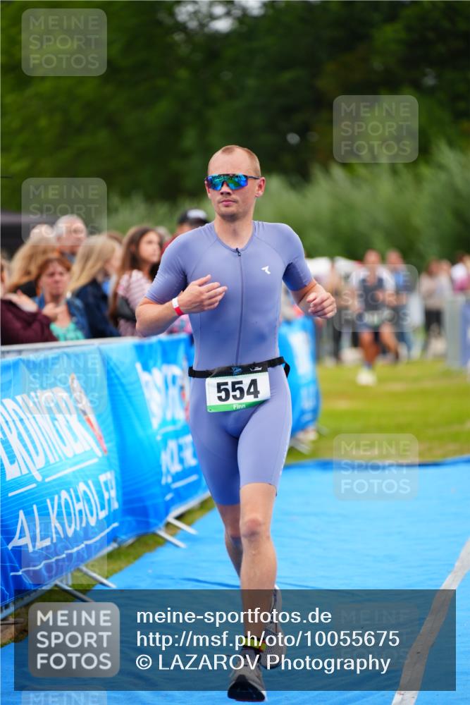 30.08.2026 - Elbe Triathlon Hamburg LAZAROV Photography http://msf.ph/oto/10055675 30.08.2026 11:05:08 Ziel 554, 656 meine-sportfotos.de