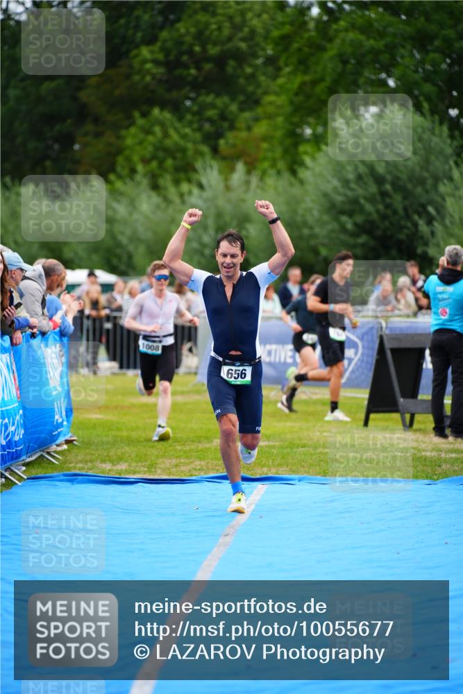 30.08.2026 - Elbe Triathlon Hamburg LAZAROV Photography http://msf.ph/oto/10055677 30.08.2026 11:05:13 Ziel 656, 698, 1008 meine-sportfotos.de