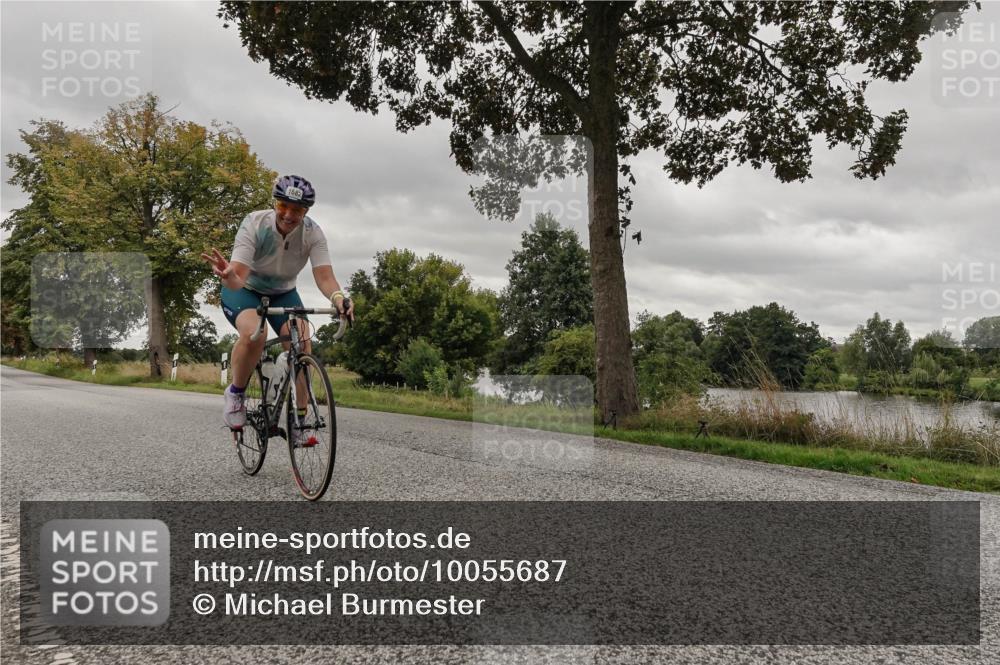 30.08.2026 - Elbe Triathlon Hamburg Michael Burmester http://msf.ph/oto/10055687 30.08.2026 11:48:31 Radfahren 1682 meine-sportfotos.de