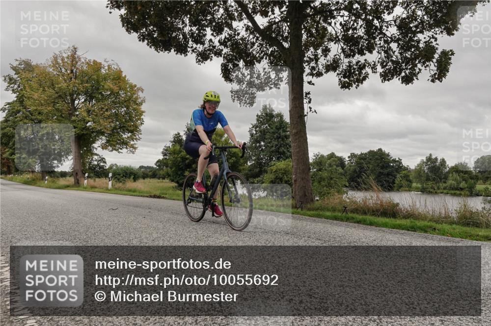 30.08.2026 - Elbe Triathlon Hamburg Michael Burmester http://msf.ph/oto/10055692 30.08.2026 11:49:34 Radfahren 1651 meine-sportfotos.de