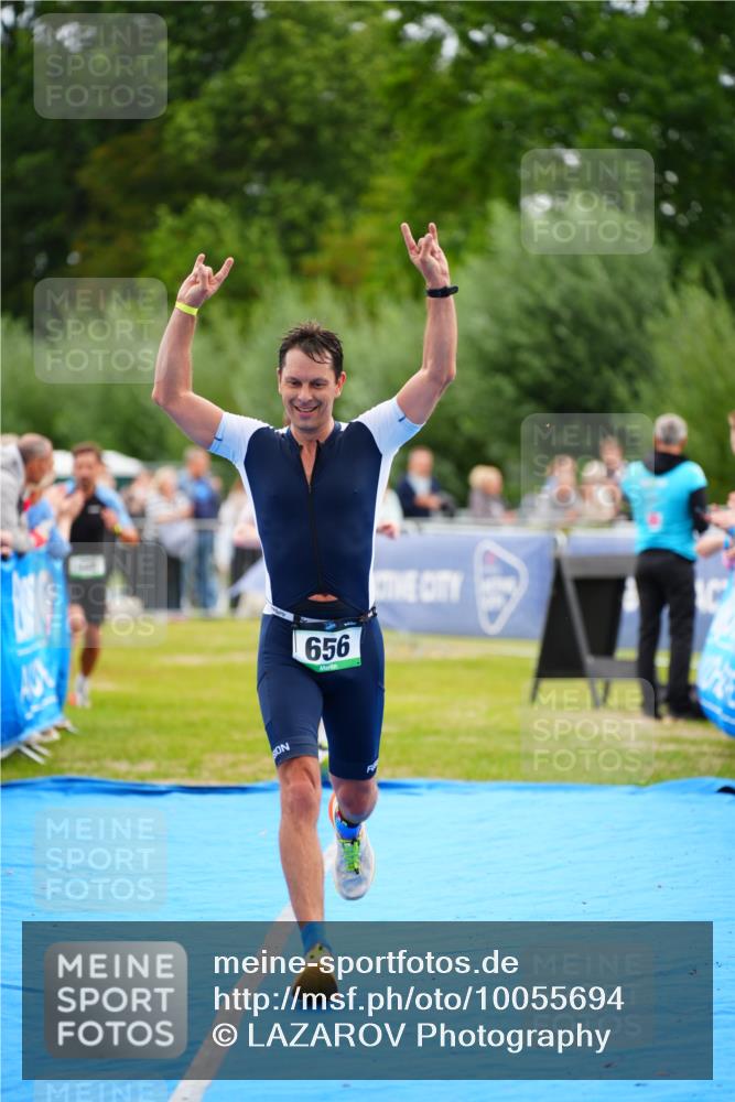 30.08.2026 - Elbe Triathlon Hamburg LAZAROV Photography http://msf.ph/oto/10055694 30.08.2026 11:05:15 Ziel 656, 698, 1008 meine-sportfotos.de