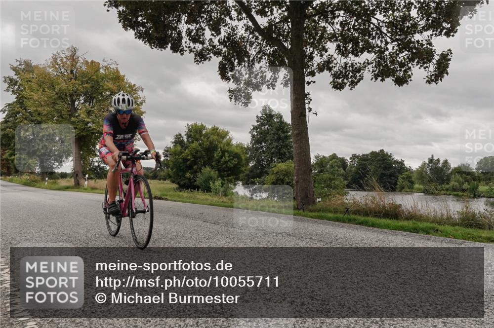 30.08.2026 - Elbe Triathlon Hamburg Michael Burmester http://msf.ph/oto/10055711 30.08.2026 11:51:01 Radfahren 1713 meine-sportfotos.de