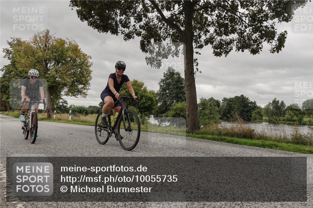 30.08.2026 - Elbe Triathlon Hamburg Michael Burmester http://msf.ph/oto/10055735 30.08.2026 11:54:27 Radfahren 1666, 1667 meine-sportfotos.de