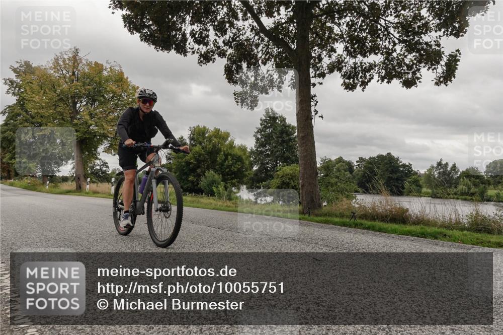 30.08.2026 - Elbe Triathlon Hamburg Michael Burmester http://msf.ph/oto/10055751 30.08.2026 11:56:52 Radfahren 1627 meine-sportfotos.de