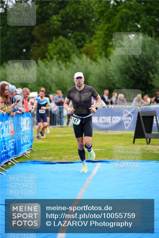 30.08.2026 - Elbe Triathlon Hamburg LAZAROV Photography http://msf.ph/oto/10055759 30.08.2026 11:05:48 Ziel 414, 747 meine-sportfotos.de