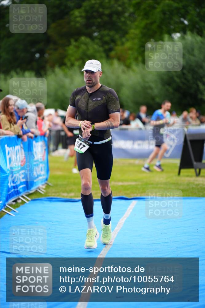 30.08.2026 - Elbe Triathlon Hamburg LAZAROV Photography http://msf.ph/oto/10055764 30.08.2026 11:05:49 Ziel 414, 747 meine-sportfotos.de