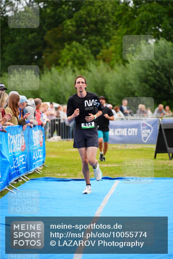 30.08.2026 - Elbe Triathlon Hamburg LAZAROV Photography http://msf.ph/oto/10055774 30.08.2026 11:05:54 Ziel 414, 431, 779 meine-sportfotos.de