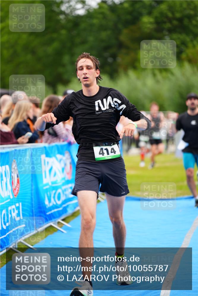 30.08.2026 - Elbe Triathlon Hamburg LAZAROV Photography http://msf.ph/oto/10055787 30.08.2026 11:05:56 Ziel 414, 431, 671, 779 meine-sportfotos.de