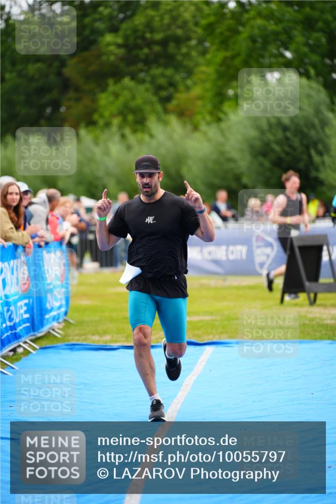 30.08.2026 - Elbe Triathlon Hamburg LAZAROV Photography http://msf.ph/oto/10055797 30.08.2026 11:05:58 Ziel 414, 431, 671, 779 meine-sportfotos.de