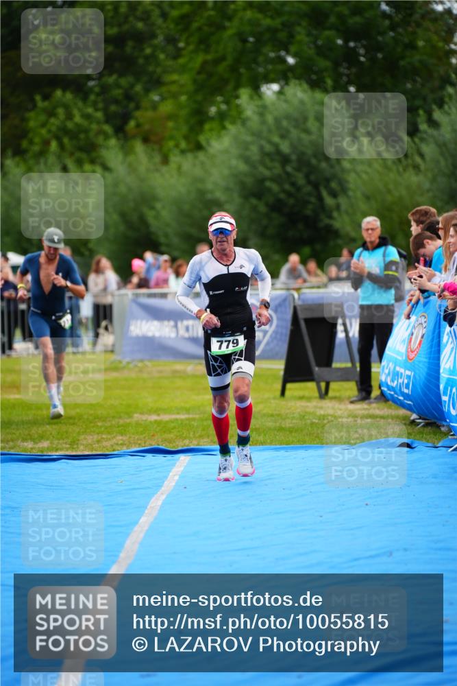 30.08.2026 - Elbe Triathlon Hamburg LAZAROV Photography http://msf.ph/oto/10055815 30.08.2026 11:06:01 Ziel 431, 671, 779 meine-sportfotos.de