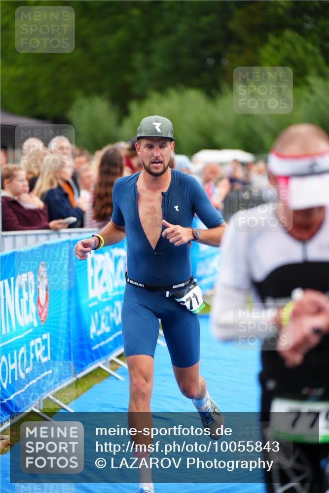 30.08.2026 - Elbe Triathlon Hamburg LAZAROV Photography http://msf.ph/oto/10055843 30.08.2026 11:06:05 Ziel 671, 779 meine-sportfotos.de