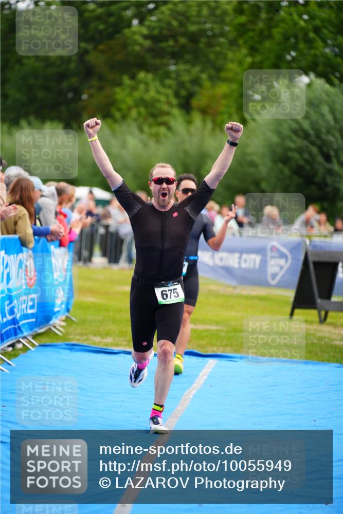 30.08.2026 - Elbe Triathlon Hamburg LAZAROV Photography http://msf.ph/oto/10055949 30.08.2026 11:06:38 Ziel 675, 1067 meine-sportfotos.de