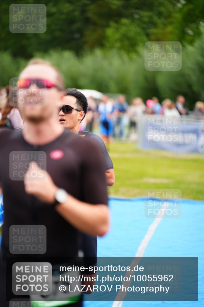 30.08.2026 - Elbe Triathlon Hamburg LAZAROV Photography http://msf.ph/oto/10055962 30.08.2026 11:06:41 Ziel 675, 1067 meine-sportfotos.de