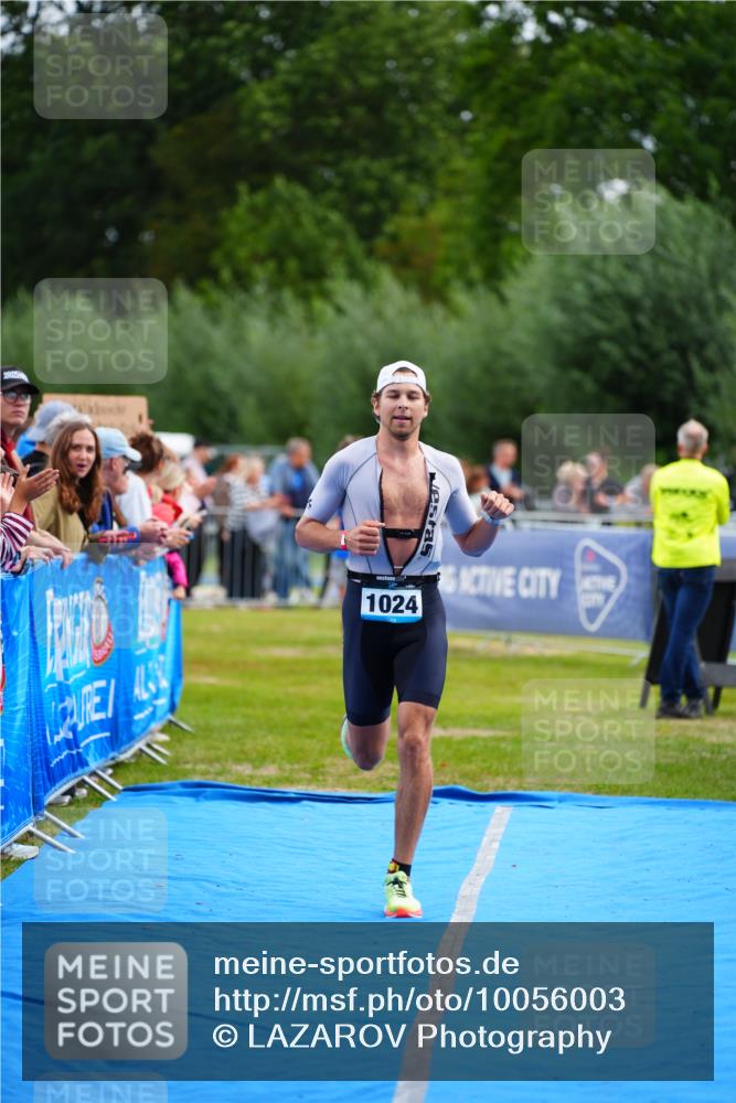 30.08.2026 - Elbe Triathlon Hamburg LAZAROV Photography http://msf.ph/oto/10056003 30.08.2026 11:07:18 Ziel 488, 1024 meine-sportfotos.de