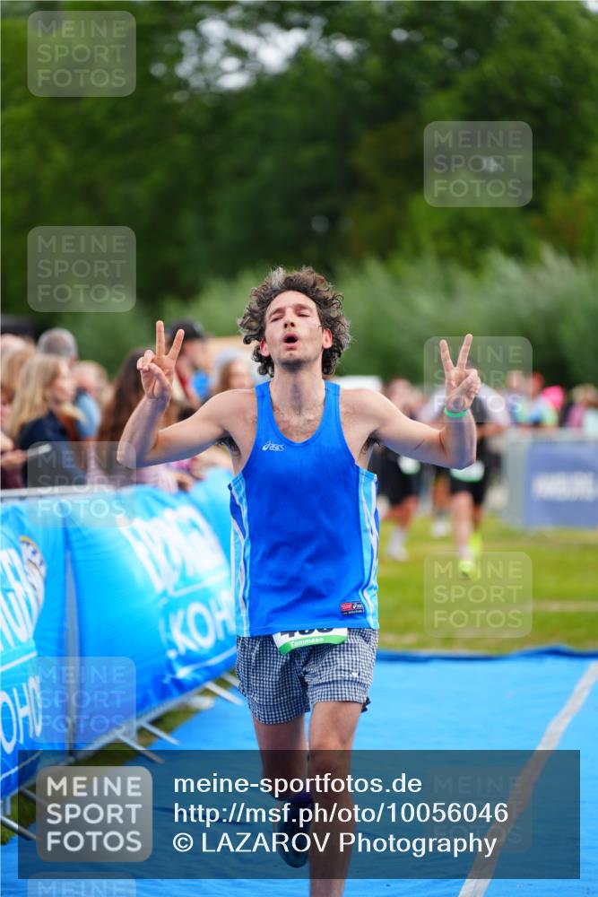 30.08.2026 - Elbe Triathlon Hamburg LAZAROV Photography http://msf.ph/oto/10056046 30.08.2026 11:07:24 Ziel 488, 495 meine-sportfotos.de