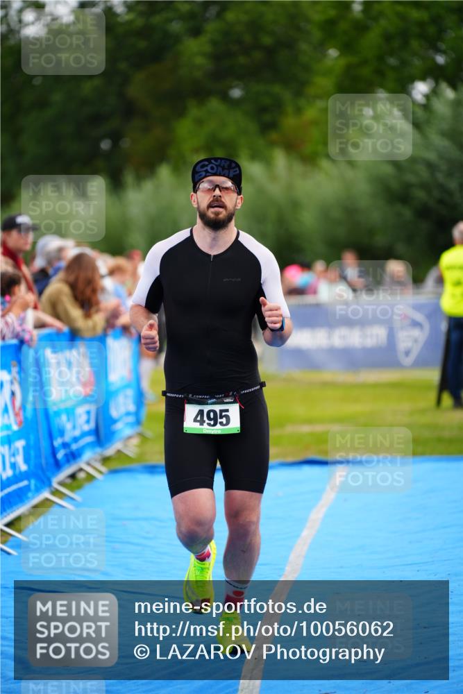 30.08.2026 - Elbe Triathlon Hamburg LAZAROV Photography http://msf.ph/oto/10056062 30.08.2026 11:07:29 Ziel 495, 728 meine-sportfotos.de